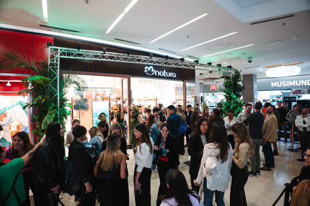 Apertura de local de Natura en DOT Baires Shopping