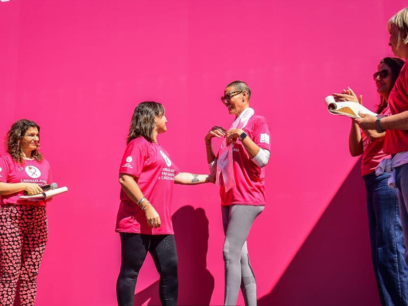 Pase de lazo en la Caminata Avon 2023