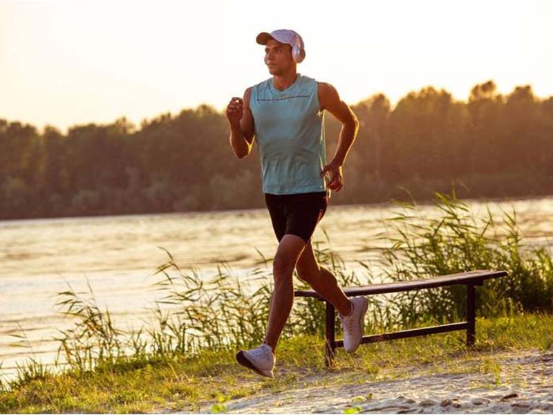 correr hombre corriendo deporte ejercicio