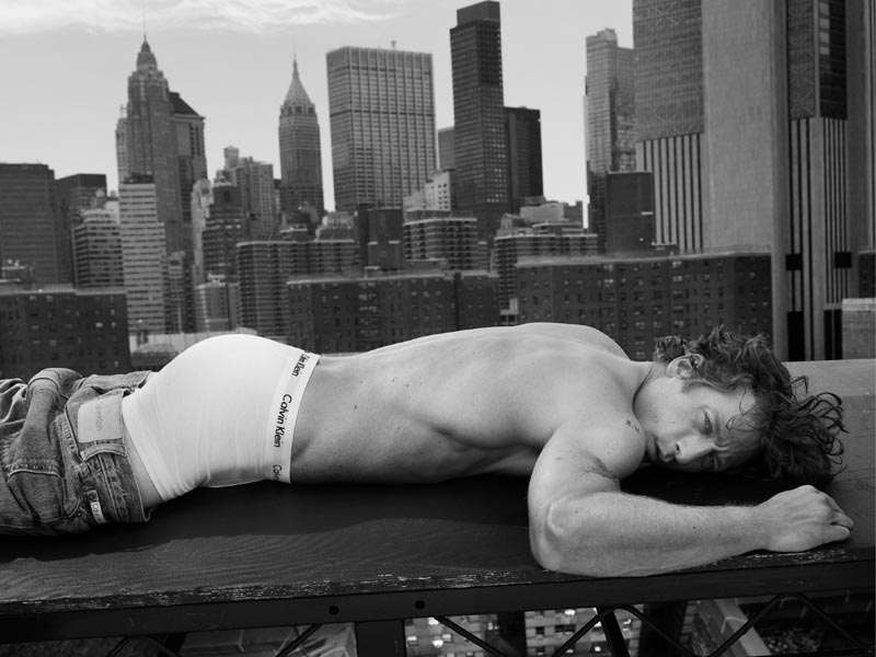 Jeremy Allen White Para Calvin Klein