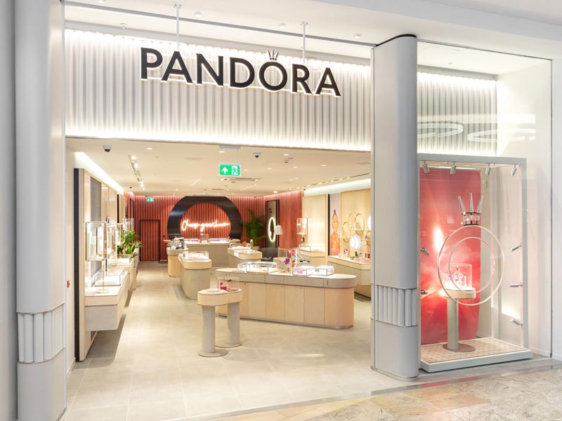 frente de la tienda de Pandora concept store