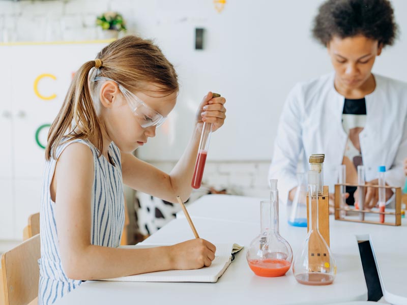 Día Internacional de la Mujer y la Niña en la Ciencia