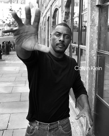 Idris Elba en la campaña de Calvin Klein