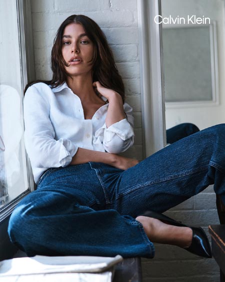 Camila Morrone para Calvin Klein Jeans