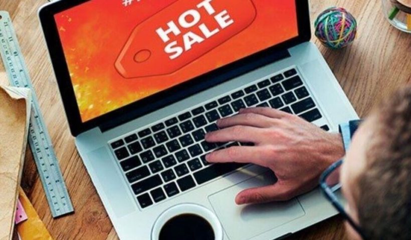 Tiendanube, la plataforma líder de comercio electrónico en Latinoamérica con más de 60.000 tiendas en Argentina, es una fuente confiable de consejos para hacer compras efectivas y ahorrar dinero de forma inteligente, y a su vez, evitar caer en estafas y realizar una compra segura.