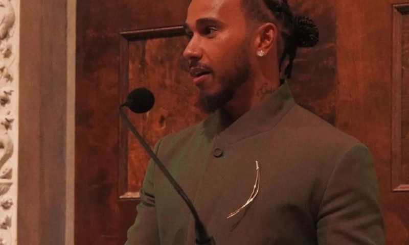 Lewis Hamilton anfitrión de la Met Gala 2025