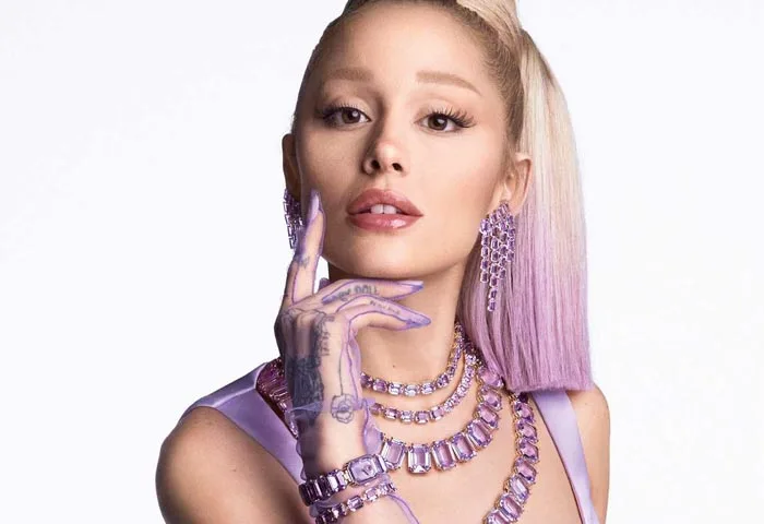 Ariana Grande protagoniza nueva campaña para Swarovski