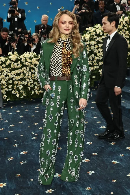Joey King en Miu Miu