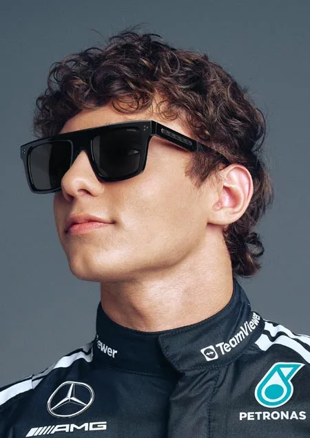 Kimmi Antonelli en Gafas Police Mercedes-AMG PETRONAS Formula One Team