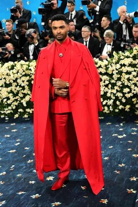 Regé-Jean Page en la MET Gala 2025